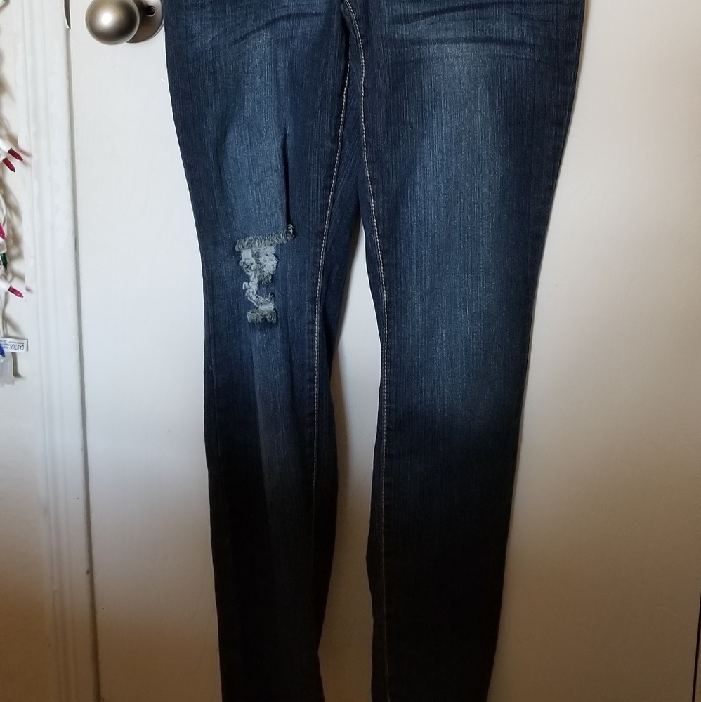 Overall - Picture 2 of 4